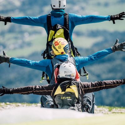 skupinska slika jadralnih padalcev