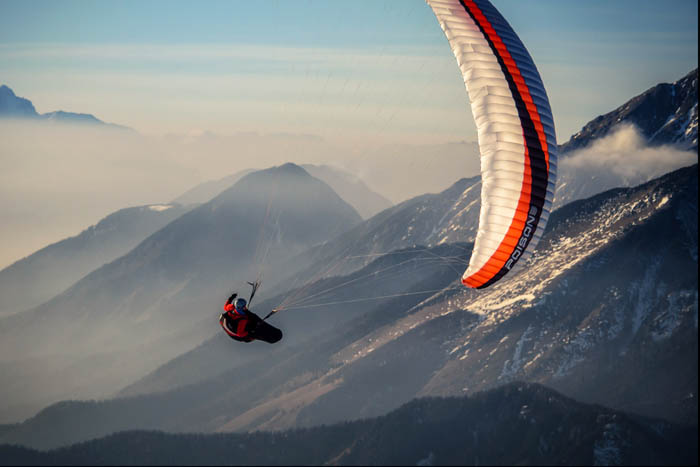 Polet s padalom nad Krvavcem